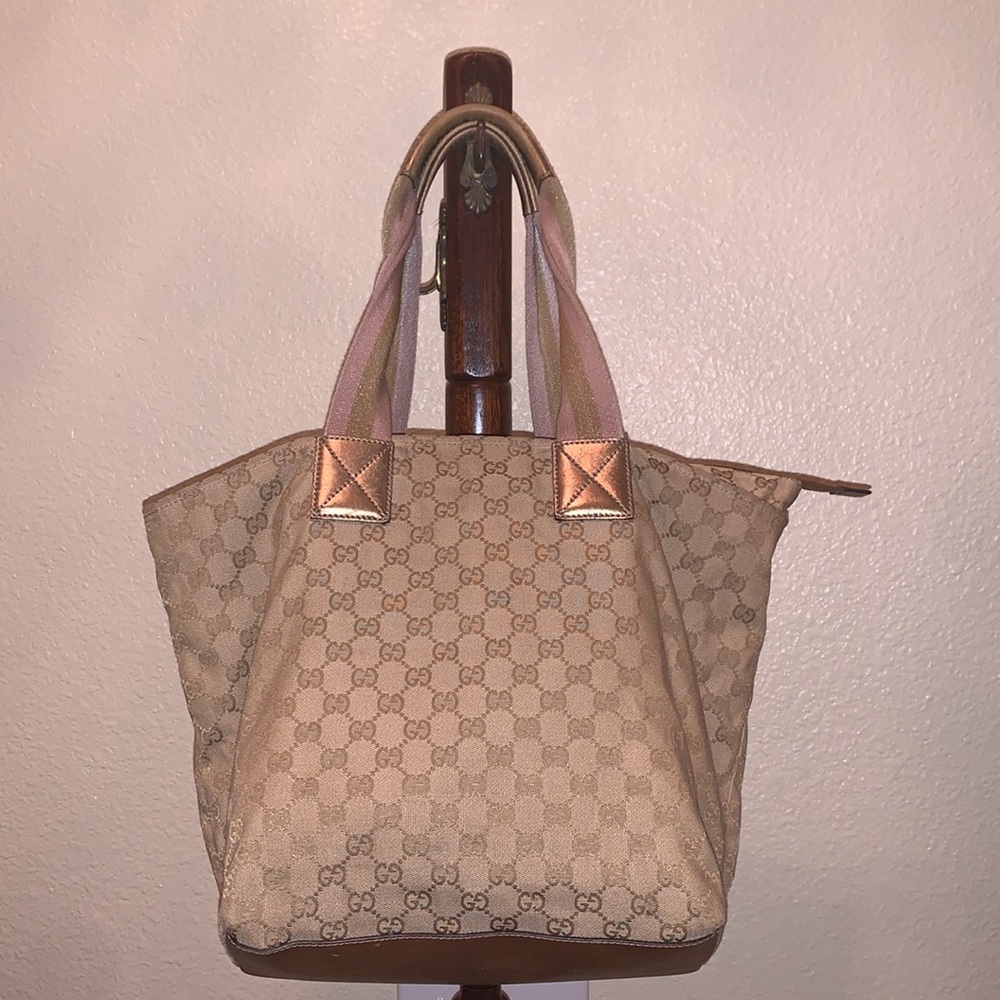 Gucci signature canvas bag